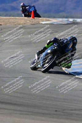 media/Jan-09-2022-SoCal Trackdays (Sun) [[2b1fec8404]]/Turns 9 and 8 (920am)/